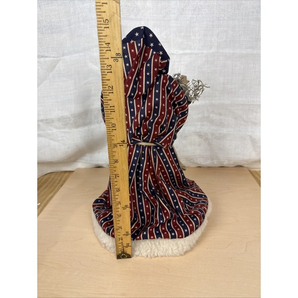 Americana‎ Old World Santa Figure